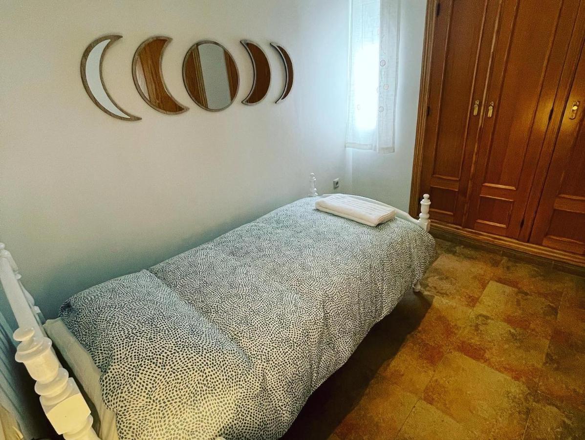 Apartamentos Colon Pondos Linares (Jaen) Bagian luar foto