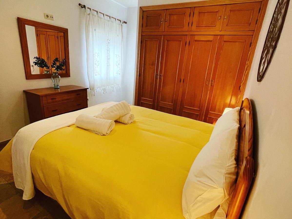 Apartamentos Colon Pondos Linares (Jaen) Bagian luar foto