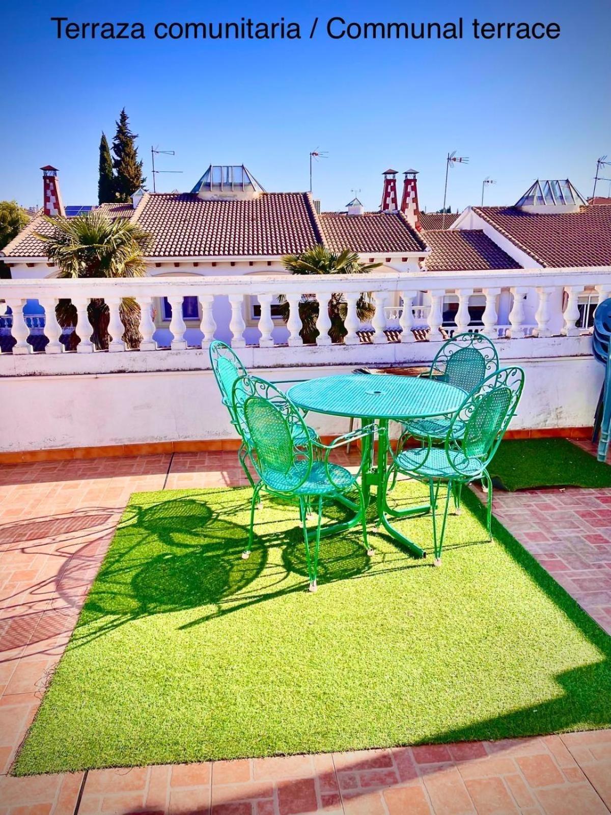 Apartamentos Colon Pondos Linares (Jaen) Bagian luar foto